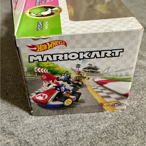 Special Holiday Sale Price! Hot Wheels Mario Kart Toy Car Set - Picture 5 of 7
